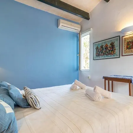 Araucaria Villa Cala'N Bosch (Menorca)